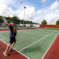 Animation-tennis-ferien-andre-trigano