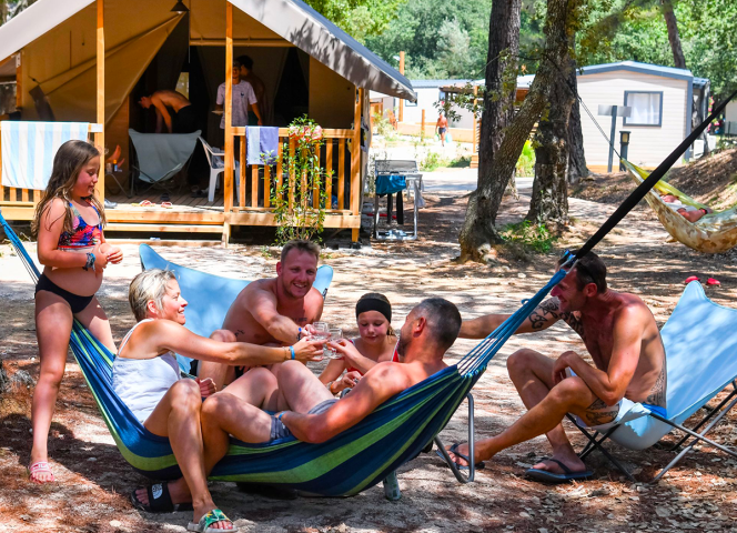 Hängematte auf dem Campingplatz