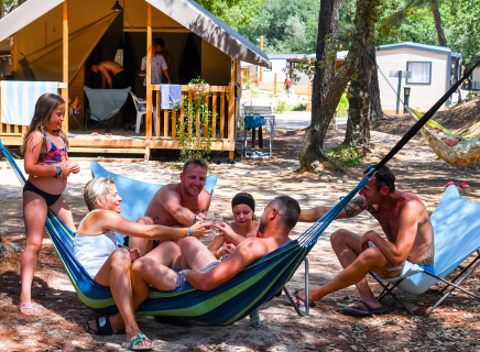Hängematte auf dem Campingplatz