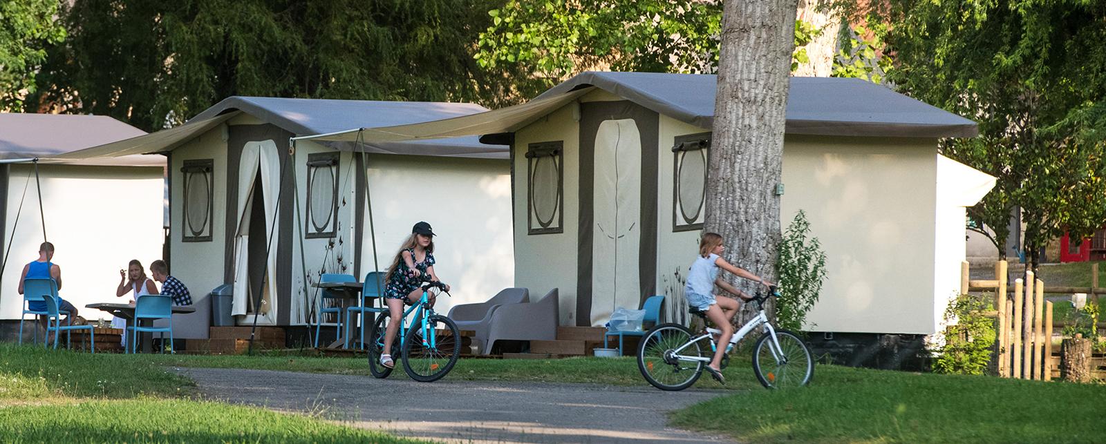 Campingplatz Les Rives de la Dordogne Domme Nouvelle Aquitaine